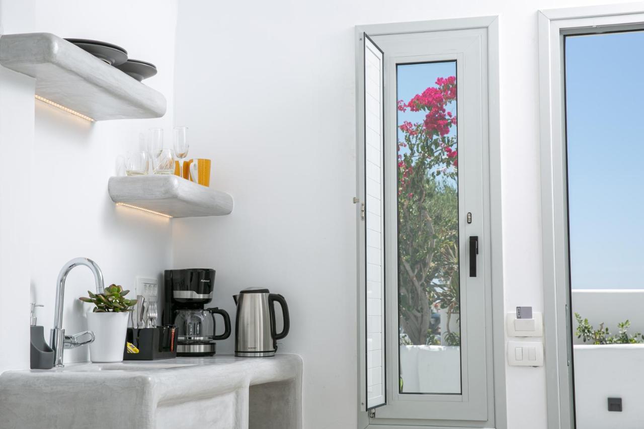 Sensia Luxury Studio With Hot Tub Oia  Exterior photo